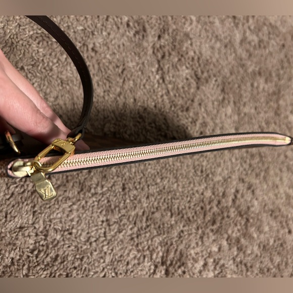 Authentic Louis Vuitton Damier Ebene Neverfull GM Pochette Wristlet - Picture 2 of 7